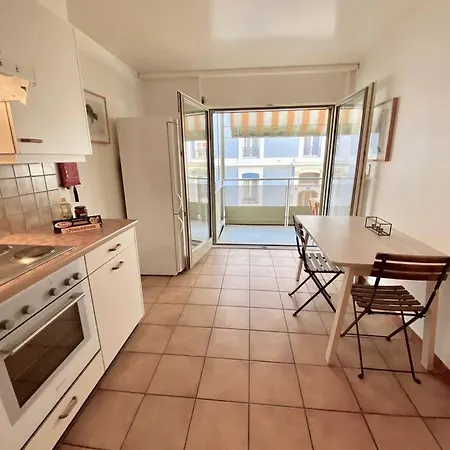 Comfortable, Very Well Located Between Train Station And Lake!