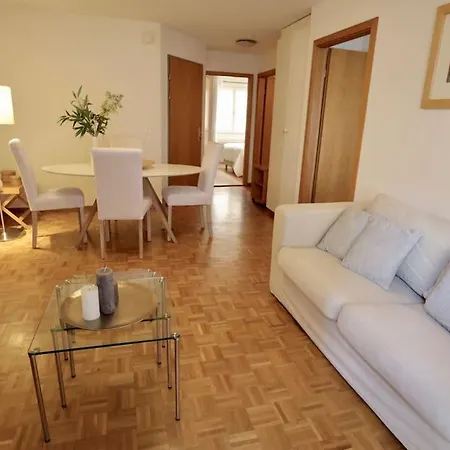 Comfortable, Very Well Located Between Train Station And Lake! Appartement *