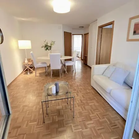Comfortable, Very Well Located Between Train Station And Lake! Appartement Lausanne