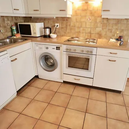 Appartement Comfortable, Very Well Located Between Train Station And Lake!